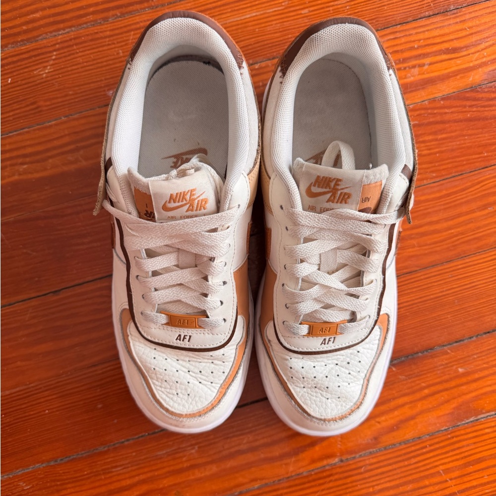 Nike Air Force 1 Shadow in Cream and Brown - Picture 7 of 8